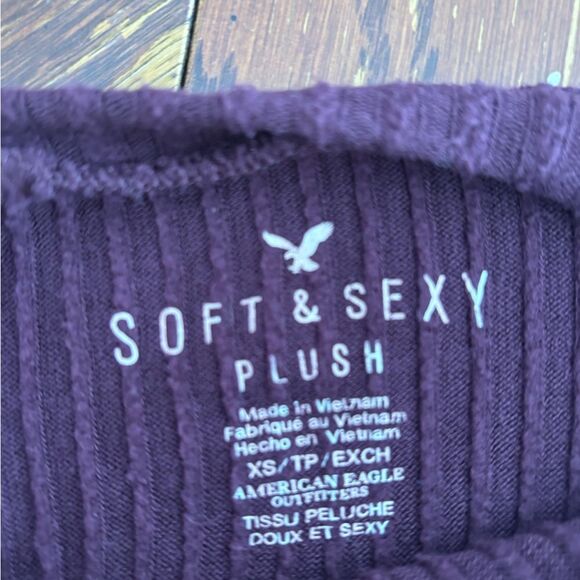 American Eagle sweater with sleeve details size XS - Picture 2 of 13